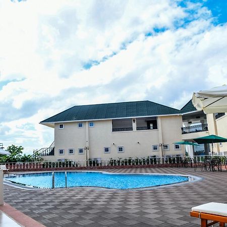 Faith Cricket Club & Resort Bhopal Esterno foto