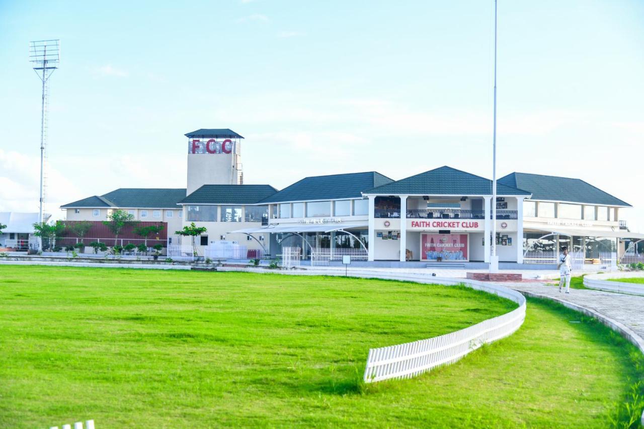 Faith Cricket Club & Resort Bhopal Esterno foto
