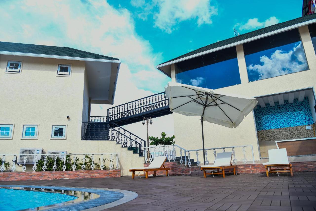 Faith Cricket Club & Resort Bhopal Esterno foto