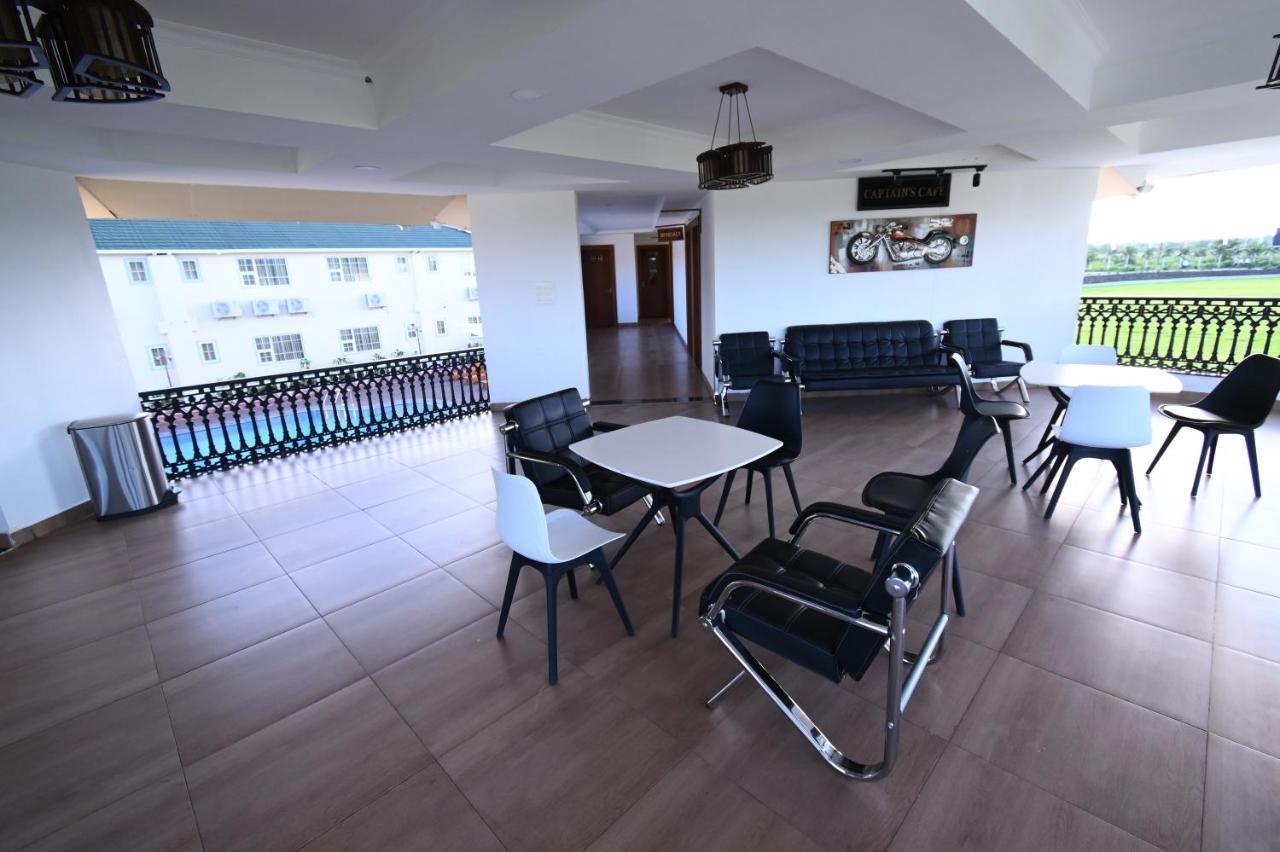 Faith Cricket Club & Resort Bhopal Esterno foto